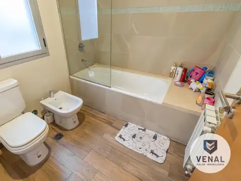 Casa 6 ambientes con 3 baños