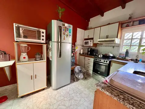 Casa 6 ambientes con 1 baño