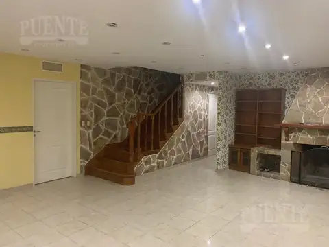 Casa 6 ambientes con 3 baños