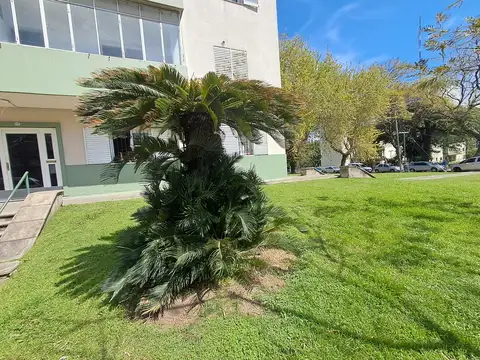 Departamento de 3 Ambientes al Frente - Bajas Expensas