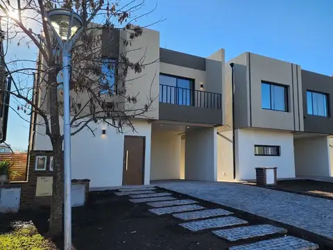 CASA EN ALQUILER BARRIO EL ALJIBE MANZANARES