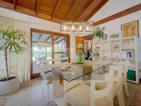 Casa en Venta en Atlantida, USD 550.000