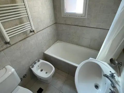 Departamento en Alquiler con 1 cocheras