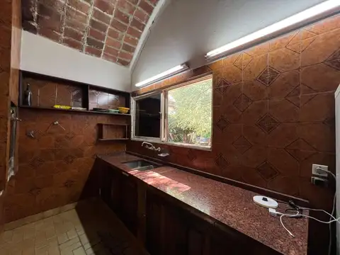 SE VENDE CASA A REFACCIONAR OPORTUNIDAD INVERSION