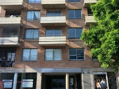 Excelente Cochera Fija Semicubierta a Estrenar Muy Buena Ubicación Triunvirato 4021