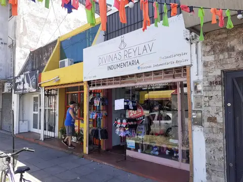 Avenida Presidente Peron 8100
