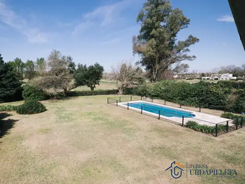 Casa en Venta con 2 cocheras
