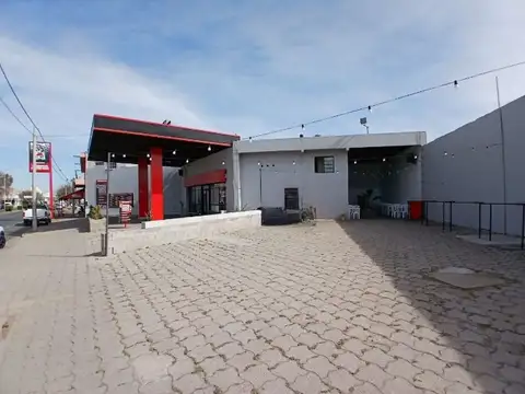 Avenida Pedro Luro 800