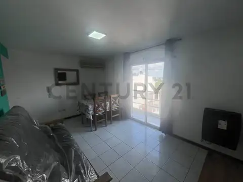 6 entre 65 y 66 1600, Piso 0