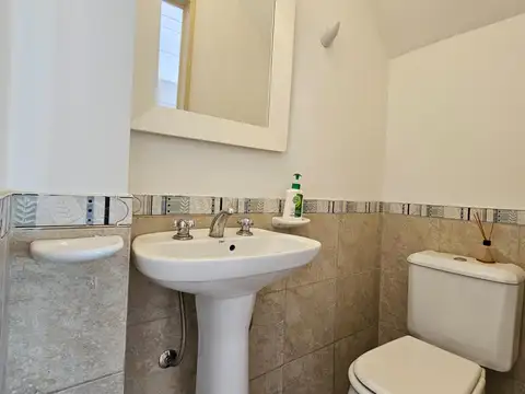 Alquiler Duplex 4 amb cochera y patio Munro.