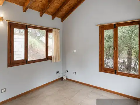 Casa 2 ambientes con 2 baños