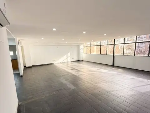 Edificio Centro Guemes Neuvas Cordoba 3 Plantas 300 Montevideo