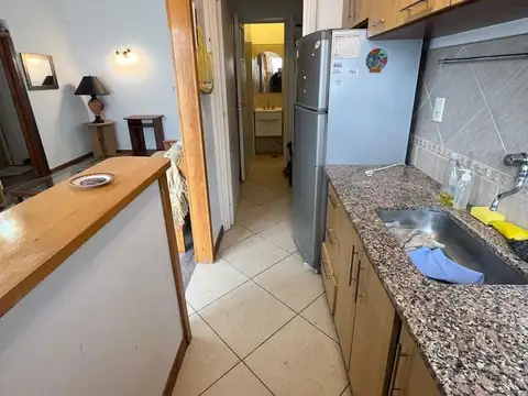 AV COLON 1400, Piso 7