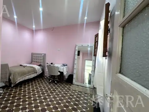 Venta PH 3 ambientes con patio en Bernal Oeste