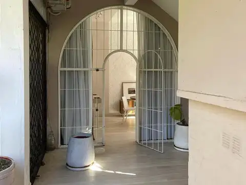 Local - La Lucila