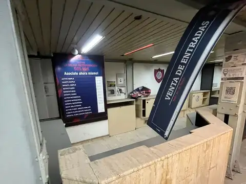 EXCEPCION LOCAL SOBRE AVENIDA DE MAYO IDEAL EMPRESA, CLINICA, BANCO, GRANDES MARCAS