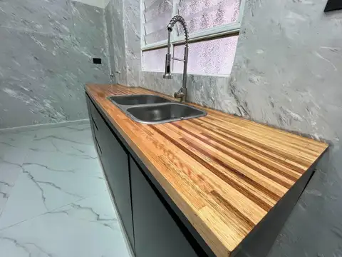 Casa 4 ambientes con 2 baños
