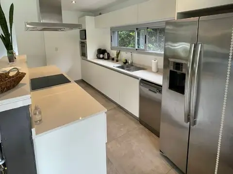 ALTOS DE HUDSON II CASA  EN DOS PLANTAS TRES DORMITORIOS