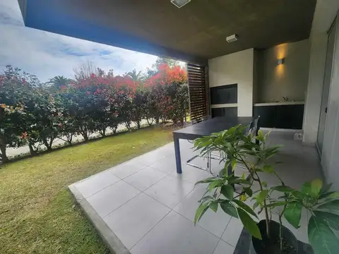 Departamento en Alquiler con 1 cocheras