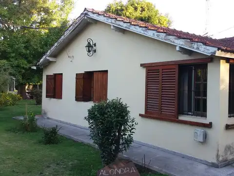 Casa 6 ambientes con 3 baños