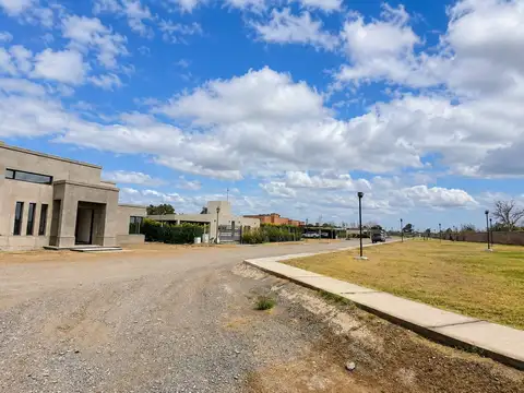 Terreno de 1409 m2. Marquesado, Rivadavia