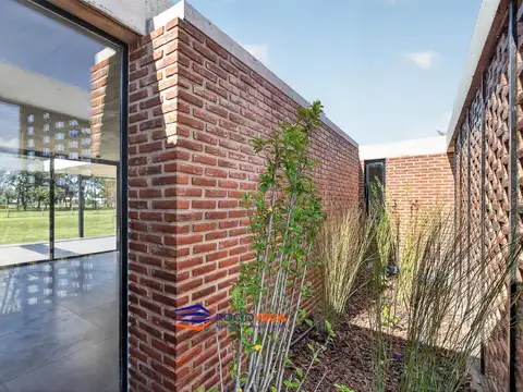 Casa en venta en  Comarcas de Luján, barrio Santa Ines