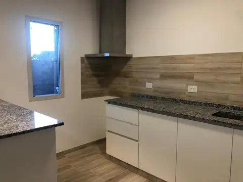 DEPARTAMENTO 3 AMB - REC NUEVO - 1º P- HURLINGHAM (CENTRO)