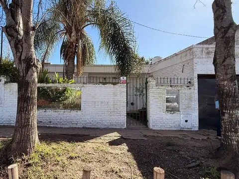 Casa en venta con patio en Beccar, San Isidro