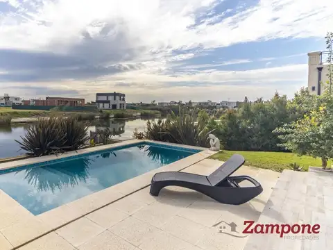 Venta Casa Premium con vista abierta a espejo de agua, Barrio Ceibos, Puertos, Escobar