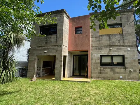 ACEPTA PERMUTA - Casa en Venta - Apto Crédito en Club Privado Loma Verde