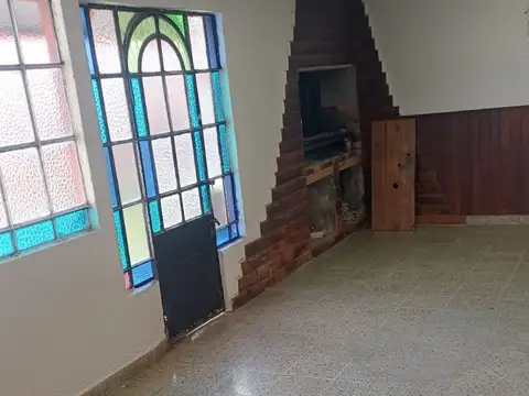 Casa en Alquiler en Los Polvorines, $ 850.000
