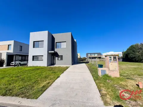 Casa en venta en Lagoon Pilar