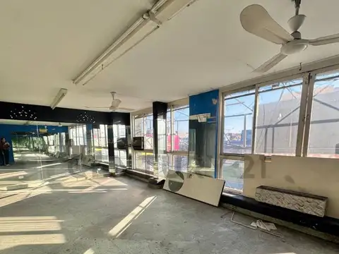 VENTA OFICINA 200 M² A REFACCIONAR. LINIERS