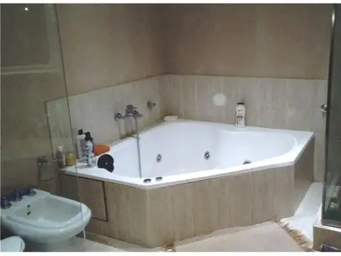 OPORTUNIDAD ++!CASAQUINTA A ESTRENAR 6 AMB.MINIMALISTA +PISCINA +DEPTO SERVICIO A 1 CDRA DE M.FIERRO