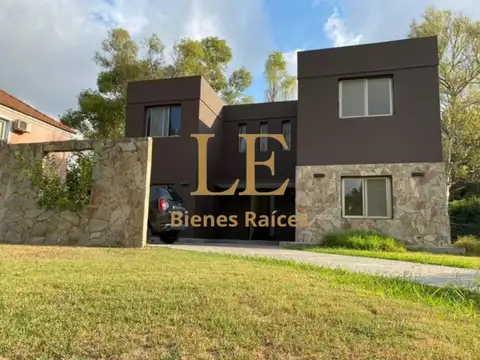 CASA A LA VENTA EN FINCAS DEL LAGO