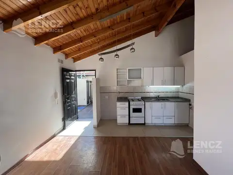 Depto Tipo Casa en Venta de 2 ambientes