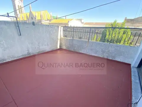 Departamento 4 ambientes con 2 baños