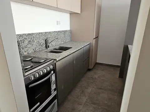 Cnel R L Falcon 6600, Piso 1er