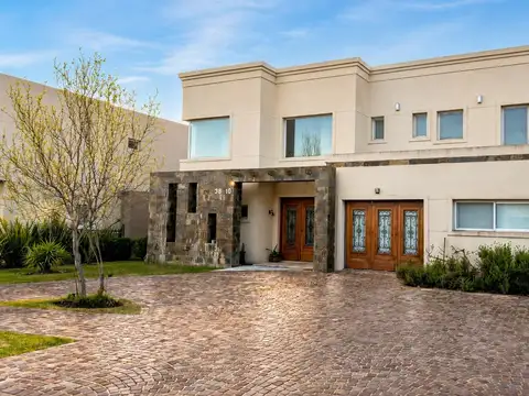 Casa Alquiler Nuevo Quilmes 5 Ambientes Pileta Galeria