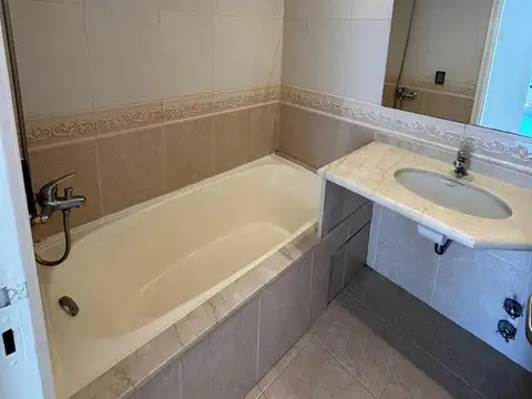 Departamento 4 ambientes con 2 baños