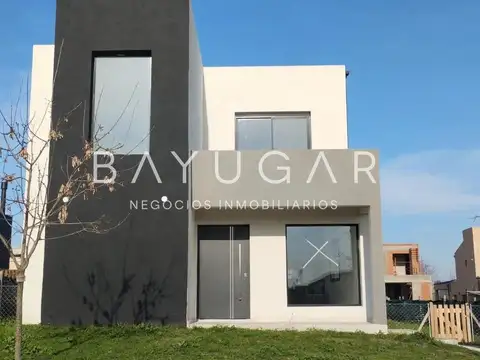 Venta Casa - Santa Elena - Pilar del Este / Zelaya