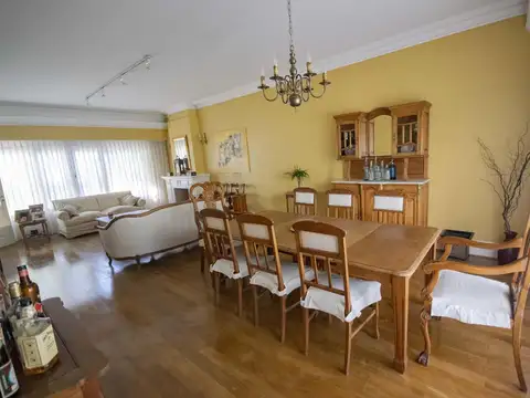 Casa 5 ambientes en venta en Olivos