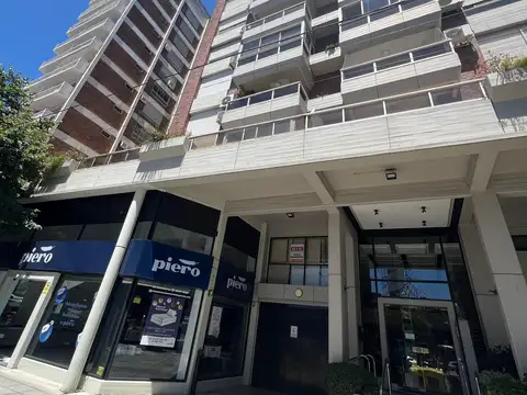 Martínez: Excelente Propiedad en Primer Piso en Av Santa Fe N° 1435