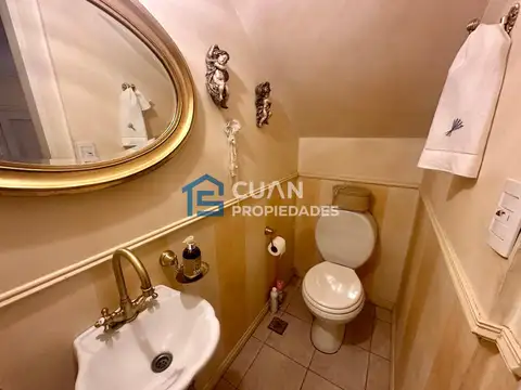 Casa 4 ambientes con 3 baños