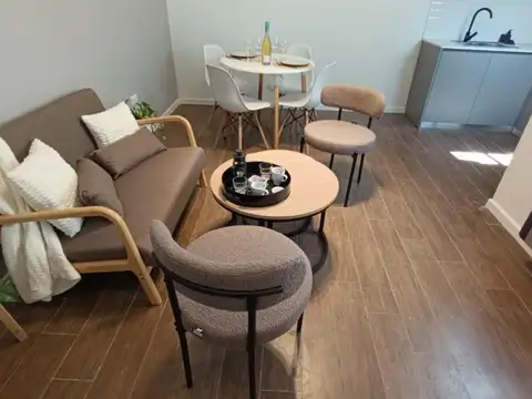 PH DOS AMBIENTES, CON PATIO. LA PERLA.