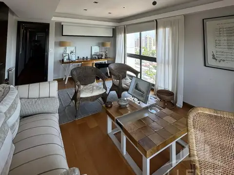 Departamento 6 ambientes con 4 baños