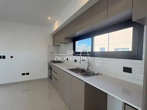 Venta de Casa 5 Ambientes en Santa Elisa, Pilar