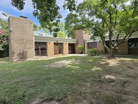 Casa en Funes