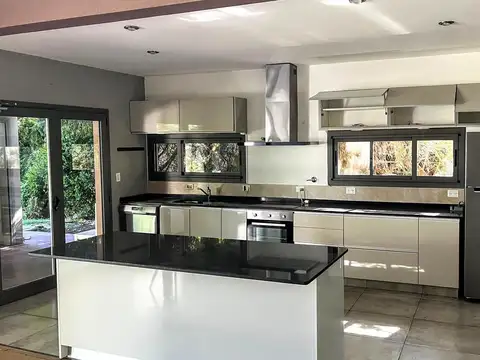 Casa en Alquiler al Noroeste