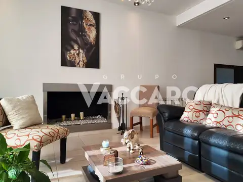 Casa 5 ambientes con 3 baños